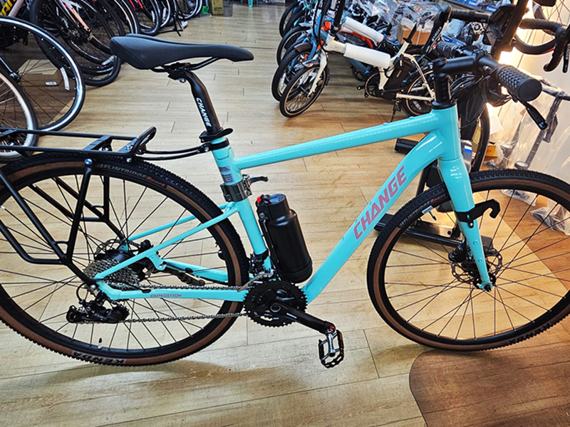 100G eBike キットを追加装着した Change グラベル折りたたみ自転車